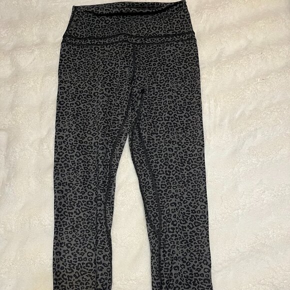 Womens Grey/Black Cheetah Print Leggings - Picture 1 of 4
